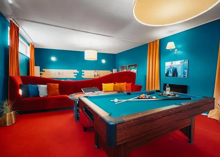 Private Casino Royal *